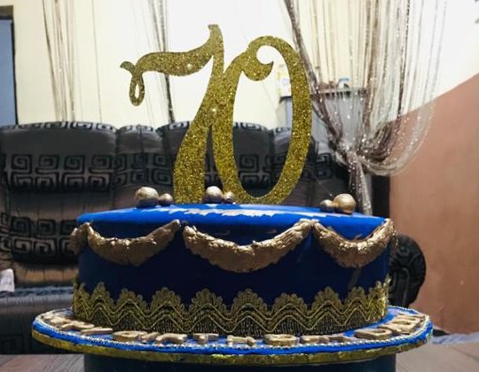 symeecakesnmore's tweet photo. Thank you Mummy Oluremi Mercy Alabi Haastrup for patronizing us.

#birthday #birthdaycakes #cake #caketwitter #cakeinibadan #cakelove #CakebySymee https://t.co/U9rytJ1SIS