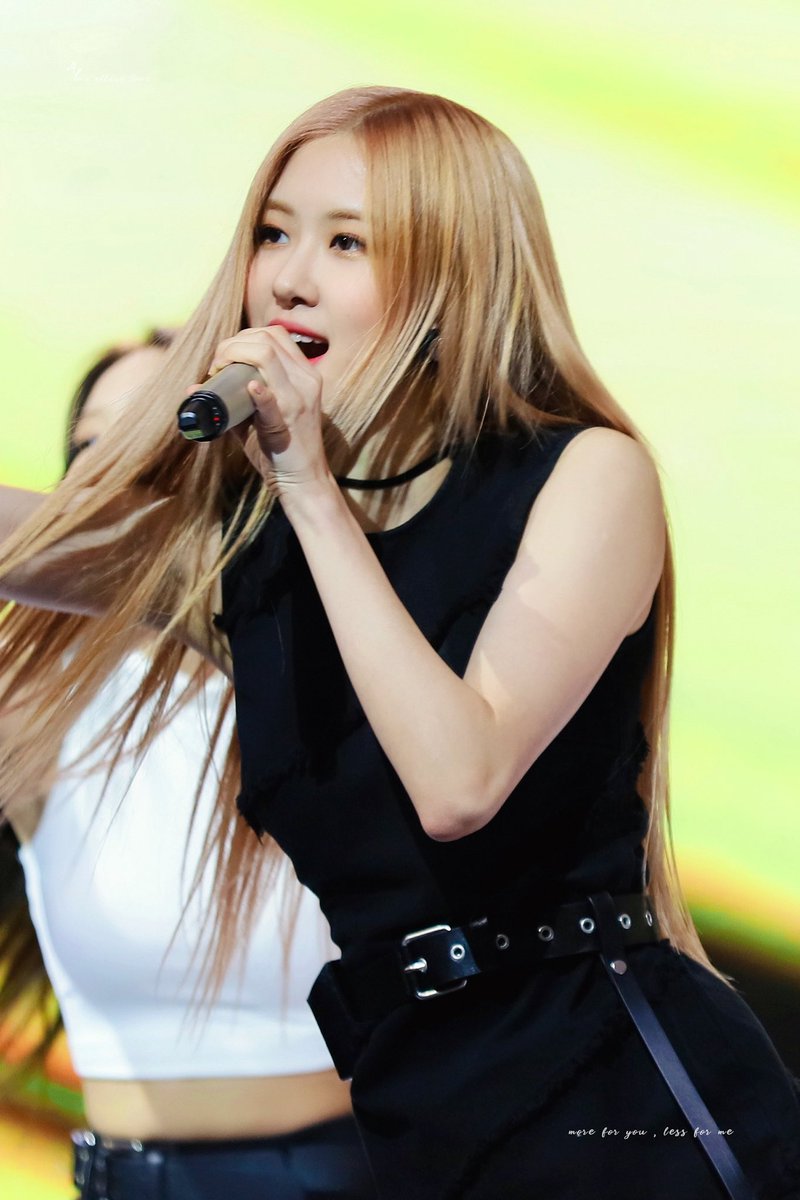 never forget this iconic look