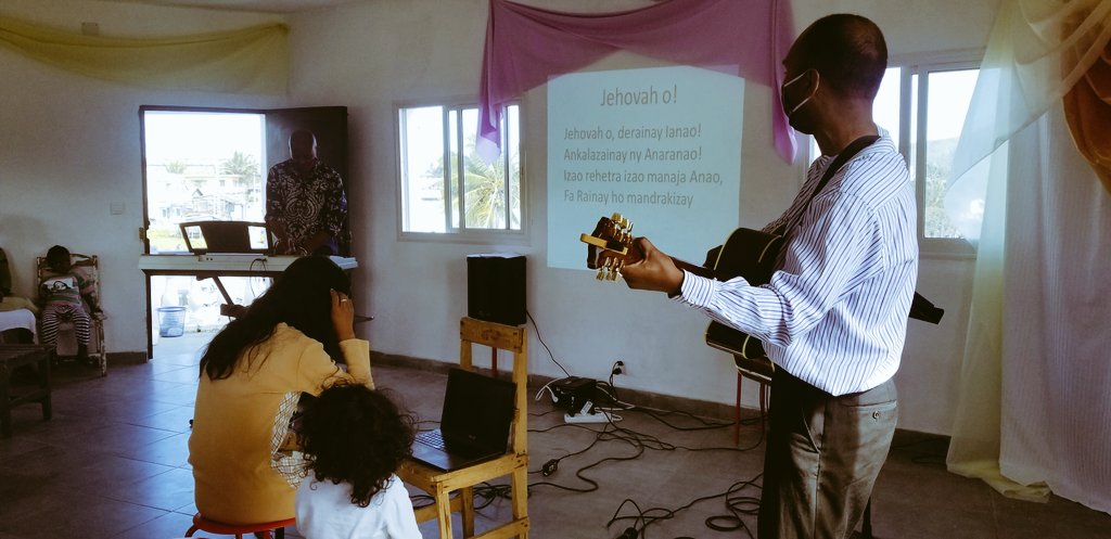 ShemaMadagascar's tweet photo. After sets of weeks of lockdown, First Baptist Church of Fort Dauphin are back to worship together again today. We are so thankful to God for this new venue. A new place of Worship. May He continues to build His church. #FirstBaptistFortDauphin #FBBFD #FBBM #SoliDeoGloria https://t.co/JTbpIiL6qv