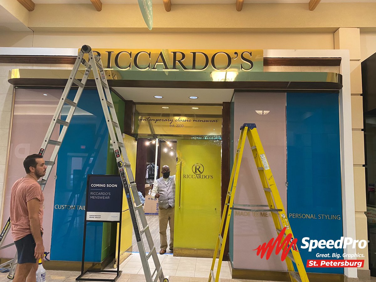 SpeedProStPete's tweet photo. We ❤️ how the new Riccardo’s storefront in @WestShorePlz turned out.   Designed, produced and installed all 100% in-house

#SpeedproStPetersburg #WePrintImagination #GreatBigGraphics #weprintoneverything #windowgraphics #dimensionalsigns #design #smallbusiness #BlackOwnedBusiness https://t.co/yHkkp44fs1