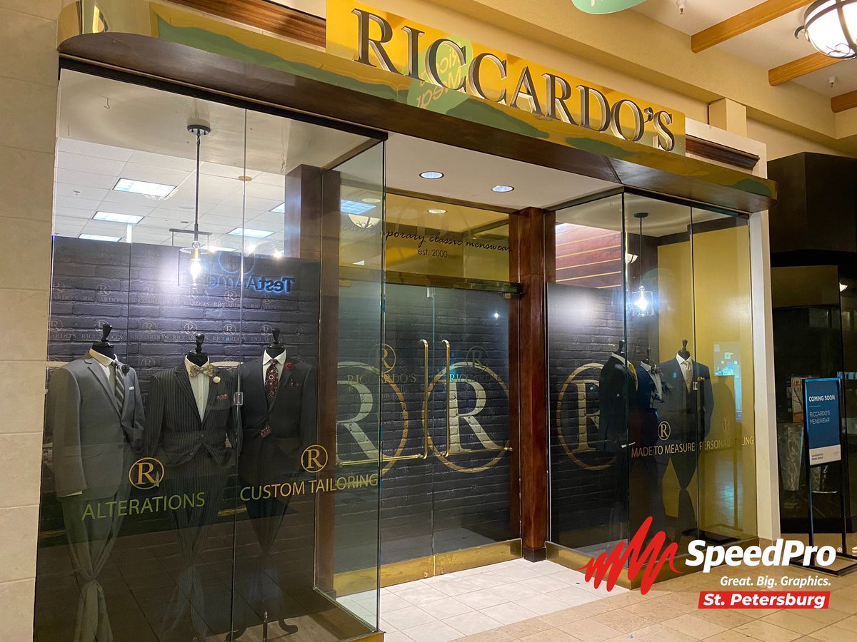 SpeedProStPete's tweet photo. We ❤️ how the new Riccardo’s storefront in @WestShorePlz turned out.   Designed, produced and installed all 100% in-house

#SpeedproStPetersburg #WePrintImagination #GreatBigGraphics #weprintoneverything #windowgraphics #dimensionalsigns #design #smallbusiness #BlackOwnedBusiness https://t.co/yHkkp44fs1
