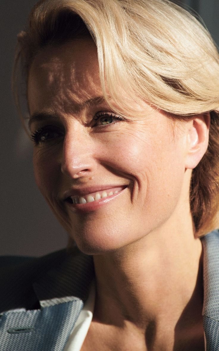 Happy 52nd birthday to the endlessly talented and complex milf legend gillian anderson, thank you for existing ma\am 