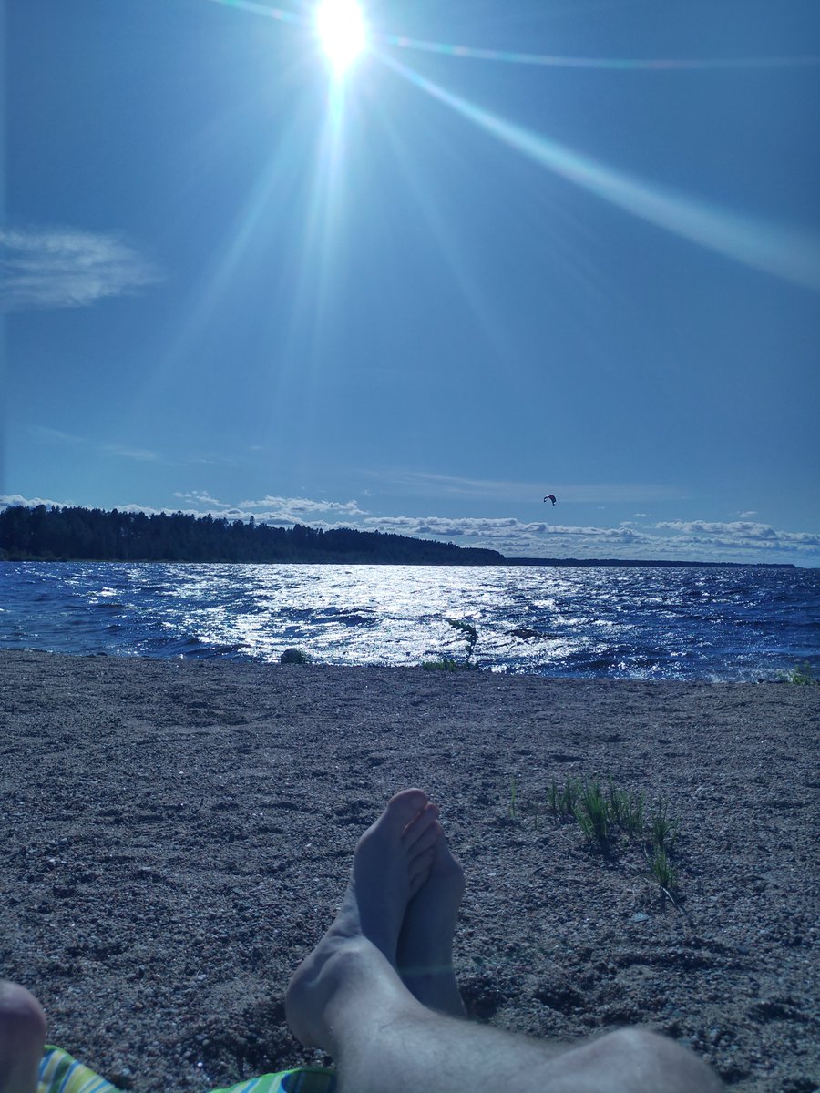Viimeinen lomapäivä meni Oulunjärven Paltaniemessä tuulesta ja auringosta nauttiessa 🌞 Vesi vielä lämmintä 👌Huomenna back to work 😬🙄