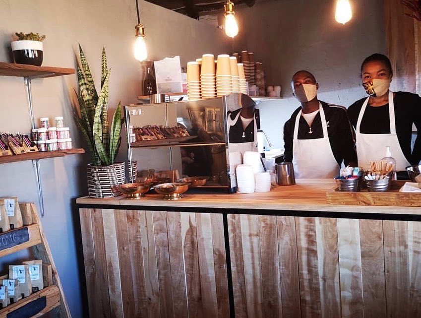 RailhouseThe's tweet photo. Be sure to stop in tomorrow for some freshly baked goods and delicious coffee ☕️! #midlands #meander #meandering #vintagecar #therailhouse #longweekendvibes #butfirstcoffee☕️#petfriendly🐶 https://t.co/BNmz814sJG