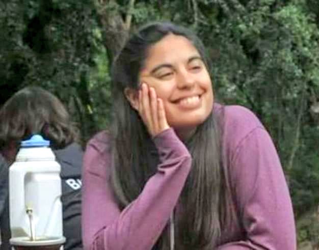 gabiestevezok's tweet photo. Hoy, Mica cumpliría 25 años. Su compromiso siempre quedará guardado en nuestros corazones. Su lucha es nuestra bandera, para así construir entre todes, el país con el que ella soñó.💜🇦🇷 Un gran abrazo a su familia y seres queridxs. https://t.co/nGkbRR8kOi