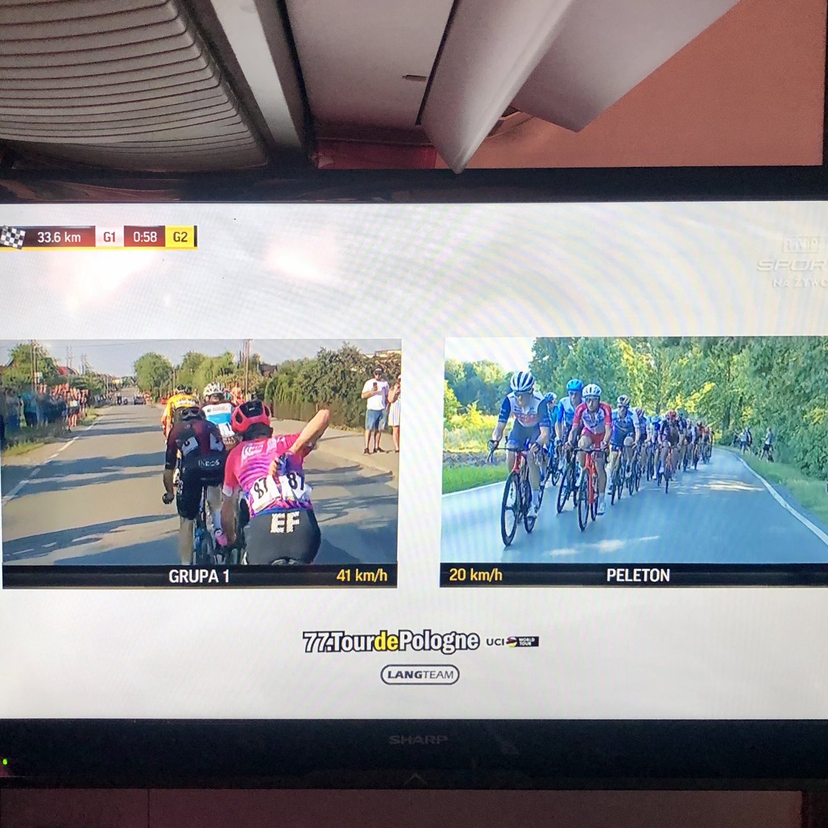 Meanwhile <a href="/tourdepologne/">tourdepologne</a>, our <a href="/EFprocycling/">EF Pro Cycling</a> <a href="/JiimmyWhelan/">Jimmy Whelan</a> is again on the break...

Nice job 💪🏼