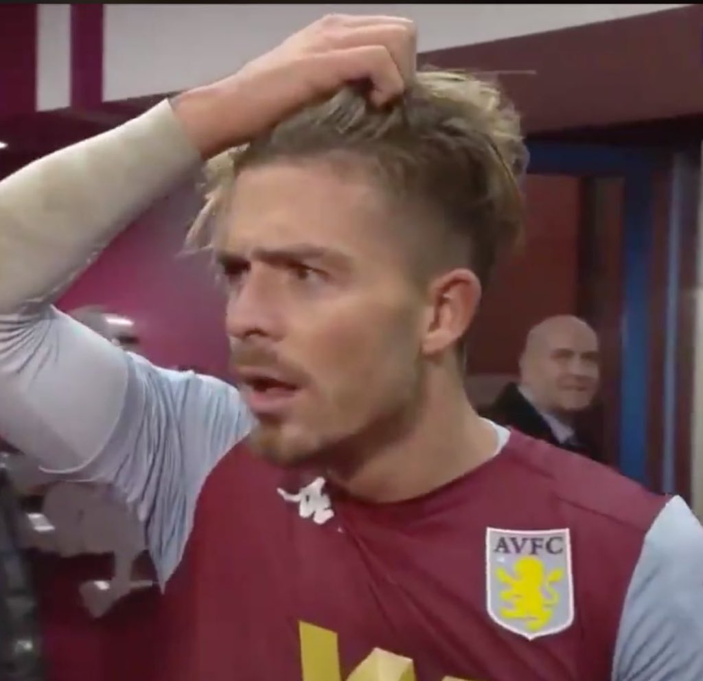 Porté en héros quelques secondes plus tôt, Jack Grealish s’attardera après le match au micro de Sky Sports, diffuseur de la rencontre. On y retiendra le meme de la saison côté Villans...  https://twitter.com/footballdaily/status/1222274631303868416?s=21