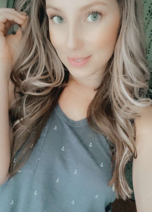 Wishing you a relaxing Sunday ✨ https://t.co/GlooErtp2G<a href="/tag/newprofilepic"class="tags"><span>#newprofilepic</span></a>