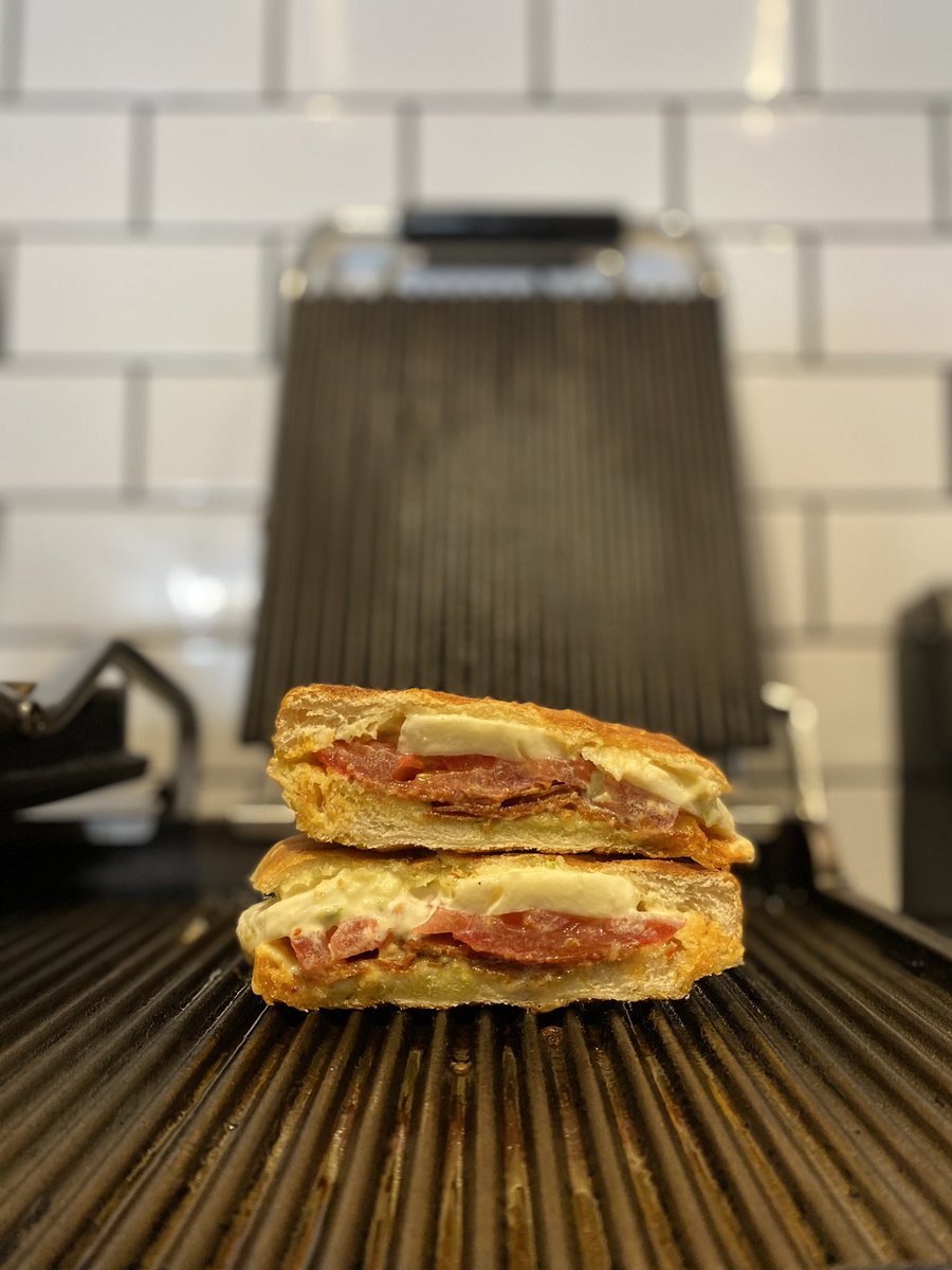 It’s the last day to get “the dot” sandwich! Grilled pepperoni, tomato, pickled jalapeño aioli + bocconcini cheese. Open until 5pm!