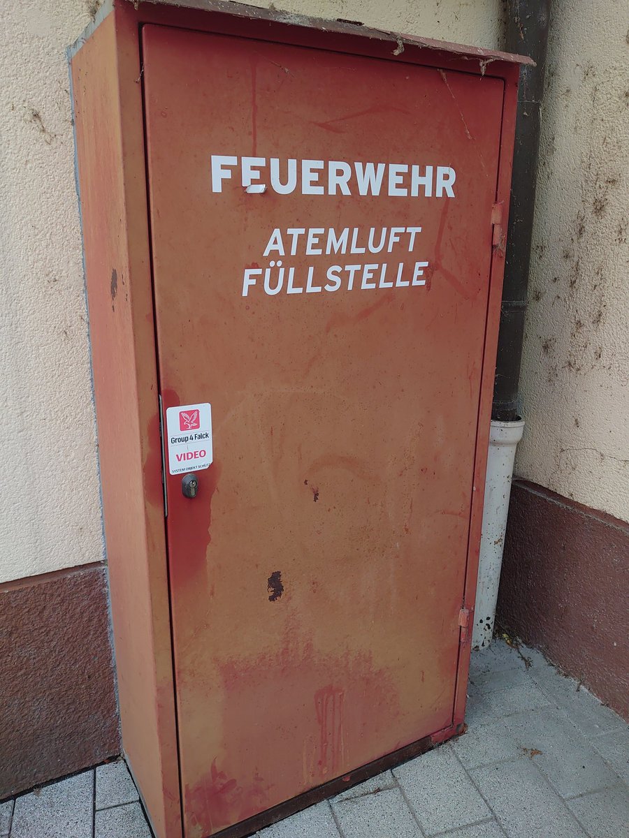 Brigita_67's tweet image. Was es alles gibt ....🧐☺️ #atemluft, #airforbreathing. Im Falle von Atemnot: Feuerwehr anrufen! 🤪