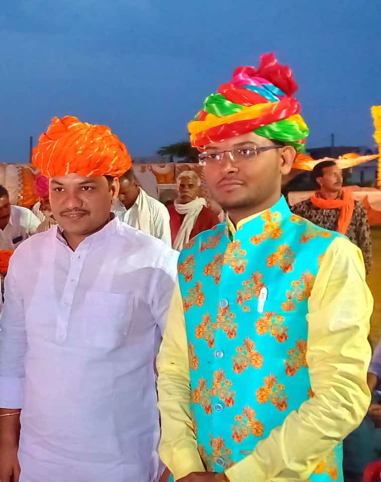 HARSHITINC20's tweet photo. #हमेशा_मस्त_रहो_अपनी_मस्ती_में,
#कुछ_नहीं_रखा_है
#इन__दोगलों_की__बस्ती__में..!!,,
🙏🙏राम राम सा🙏🙏
#किसान_की_आवाज_पायलट
#SachinPilotKeSaath
#supportsachinpilot
@SachinPilot
@BalkaurDhillon @IYC https://t.co/YixB0EkZfv