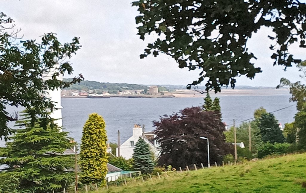 MaggiesPeru's tweet photo. Some of us had a 10km #training walk from the Tay Bridge to Tayport and back today. The nice #weather helped make it a lovely #walk - as did the great company and of course snacks! #SundayFeels  #MaggiesRockPeru2021 https://t.co/EHL6RcDWFz