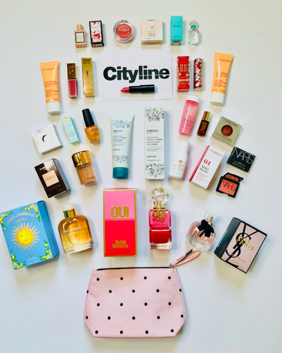 Woo-hoo! I'm on Cityline today &amp; I'm celebrating with this special <a href="/Cityline/">Cityline</a> Beauty Gift Bag I'm giving away on Twitter. It's packed with fab makeup, skincare &amp; fragrance. To enter, follow <a href="/davelackie/">dave lackie</a> &amp; RT (ends 16/08) #citylinebeauty