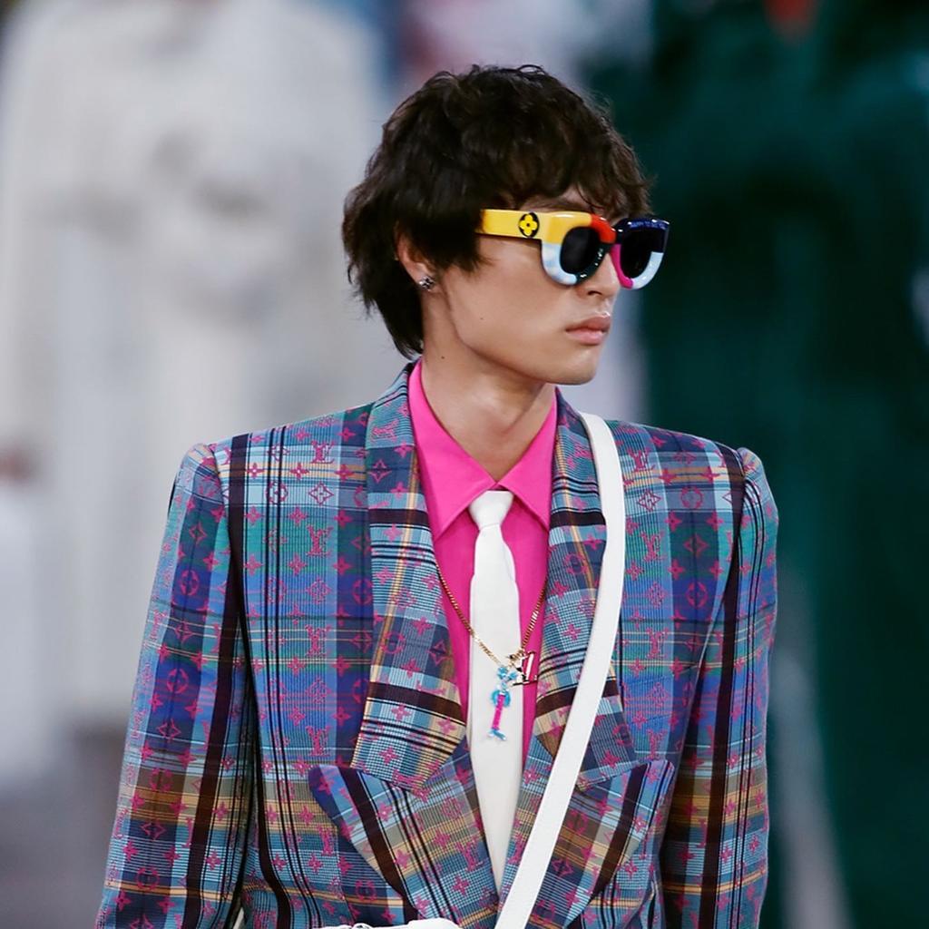 Louis Vuitton on X: #LVMenSS21 Intentionally mismatched