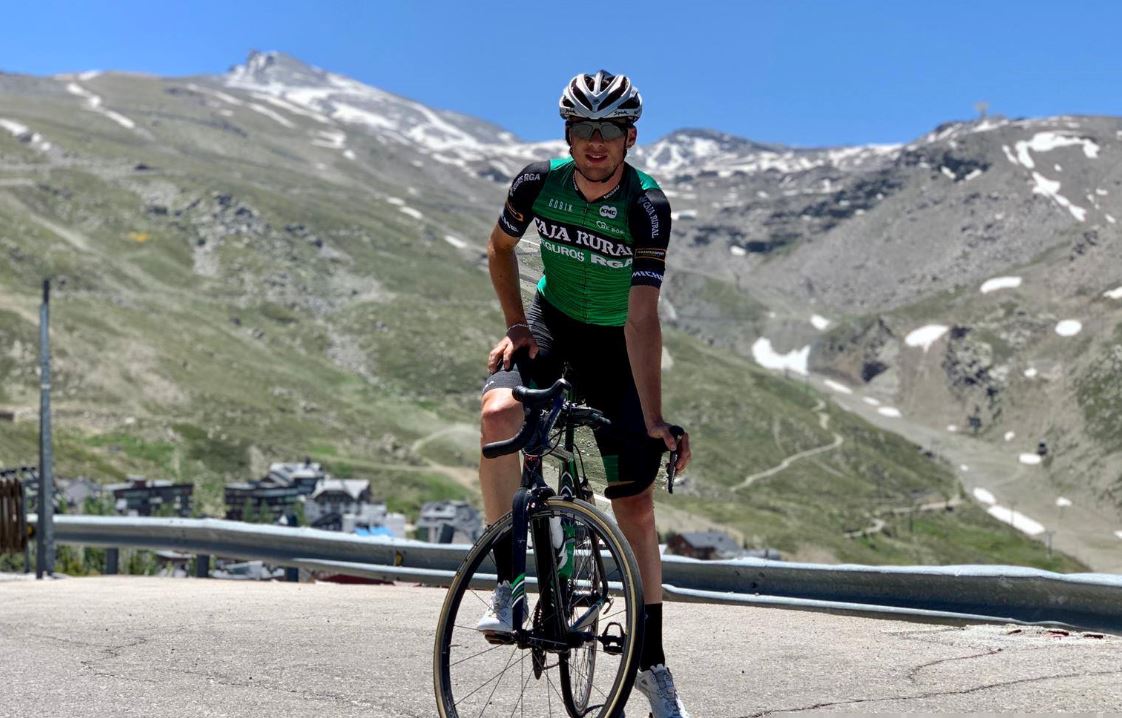 En una temporada tan extraña sin apenas competiciones, puede ser una buena oportunidad para realizar una primera experiencia de concentración en altura. En este articulo de <a href="/sportrainingMAG/">sportraining</a>  podrás aprender lo mas importante para no cometer errores ivanreebok.com/2020/08/09/com…