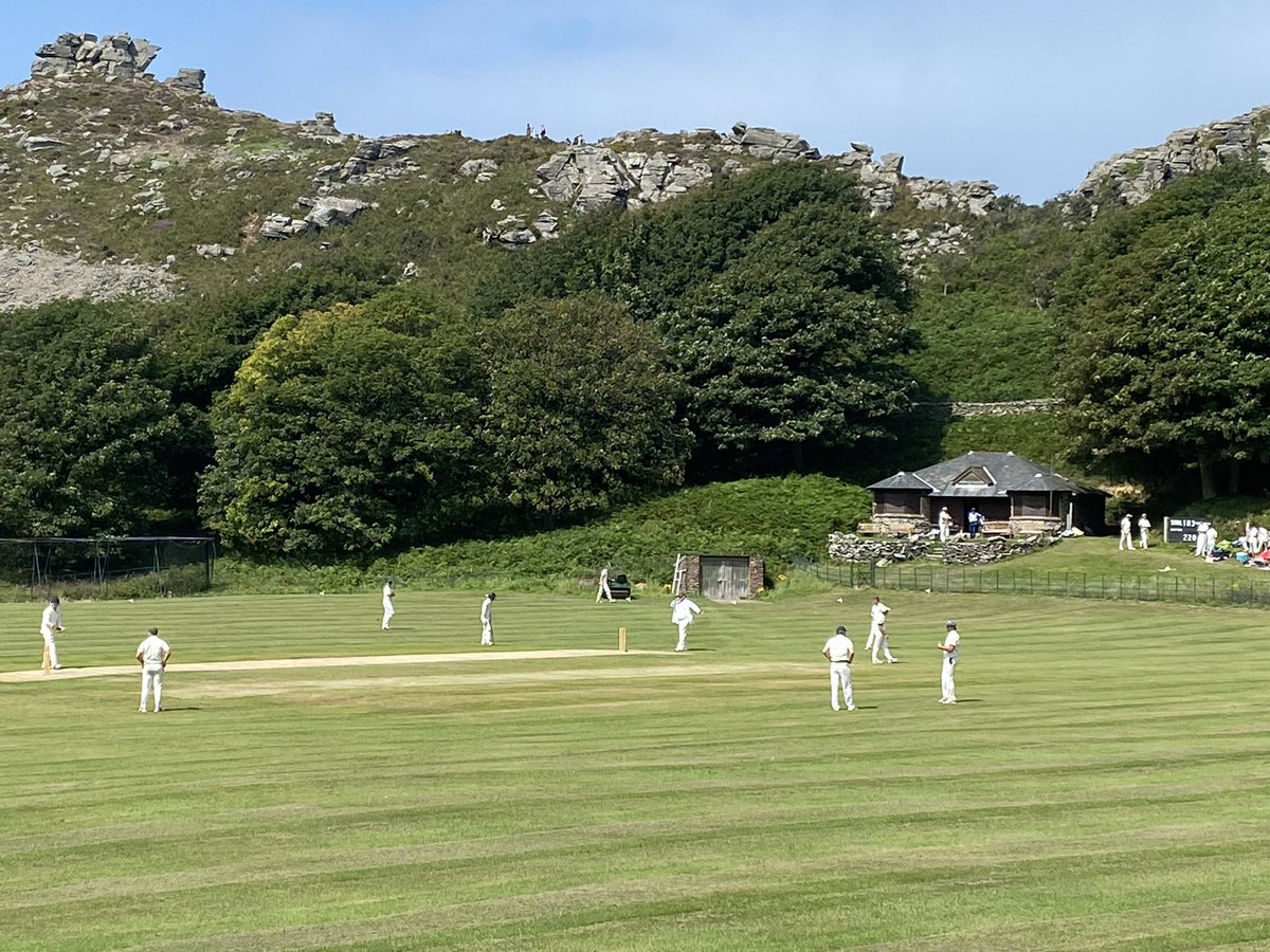 KeySurgery's tweet image. Something about a traditional English summer day and a game of cricket. Leather on Willow and a cracking background at The Valley of the Rocks in Lynton, how’s that!