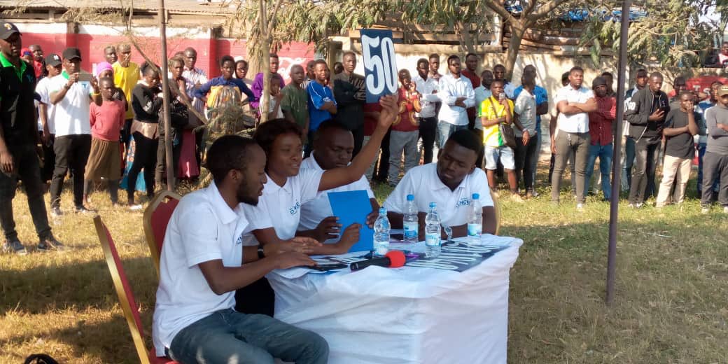 TuliaTrust_org's tweet photo. Balaaa la groups ndani ya Tulia Trust Street Dance competition 2020 ndani ya viwanja vya chuo cha Uhasibu TIA jijini Mbeya siku ya Leo. https://t.co/4LZHuMVRsy