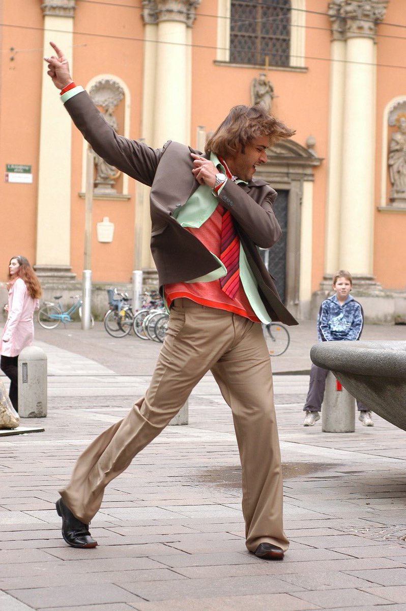 Motion poster Hq pic