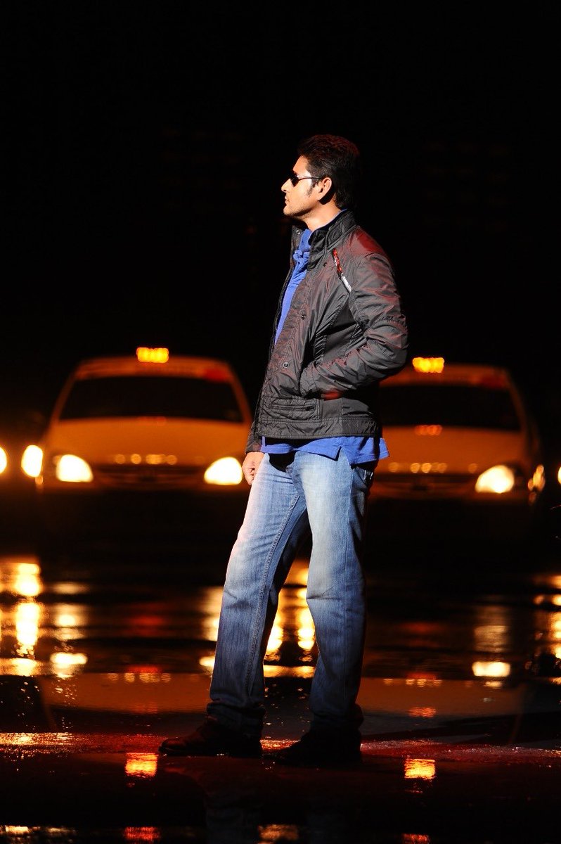 Motion poster Hq pic