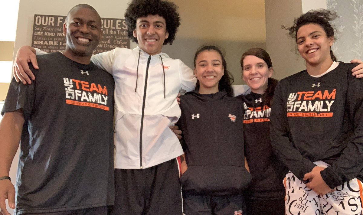 coachdubc36's tweet photo. We may not have it altogether but, TOGETHER we have it all! #teamcolvin https://t.co/g4fwO4TExJ