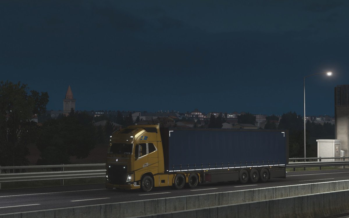 BRmalini's tweet photo. #FHTuningPack @MichelinTruckUK @SCSsoftware https://t.co/nBxBEGWyKa
