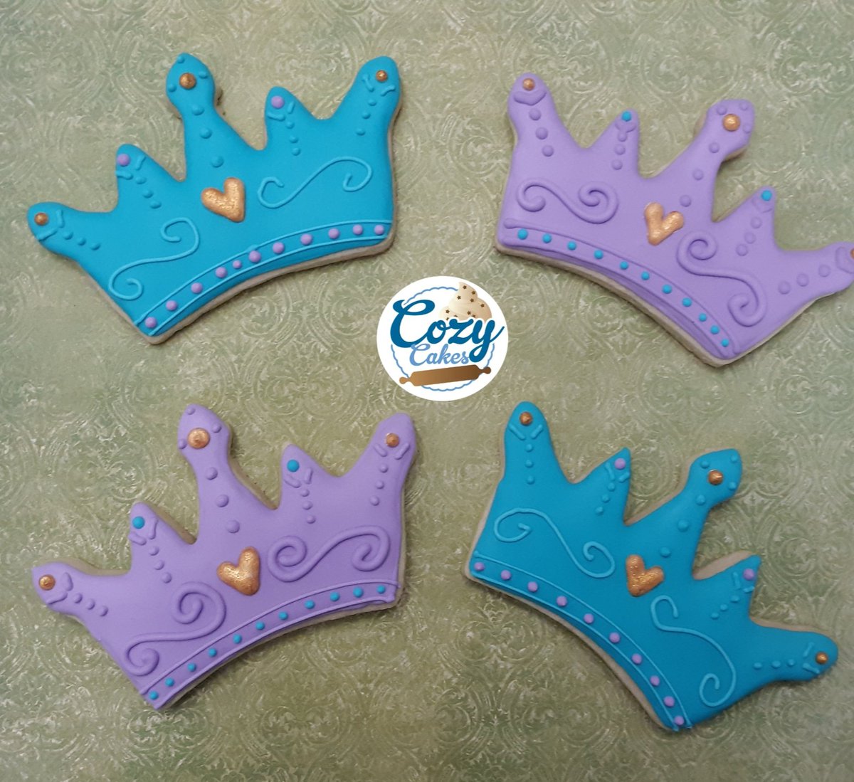 Cookies made for a Princess! #happybirthday #keepitcozy #cozycakes #cookiestoo #fromscratch #cottagebakery  #BlackBusiness #takingAugustorders #royalicingcookies #tiaras