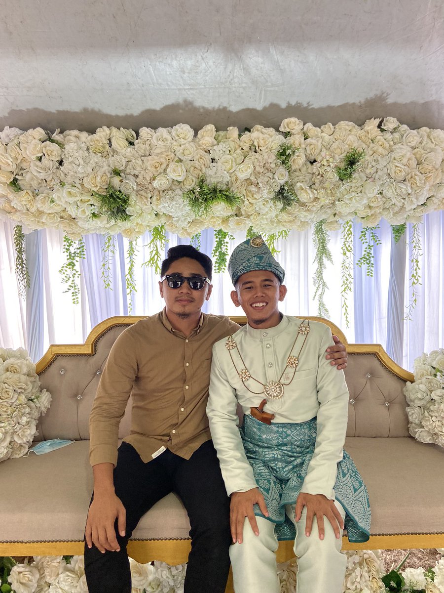 fakhrlhakimi's tweet photo. I will miss this kind of shit talk until late night bro 😭 https://t.co/NGIftnQN2c