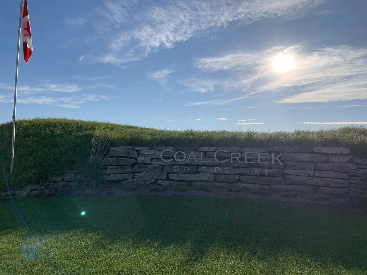 dstnlnks's tweet image. A few months ago we never thought Season 8 was possible. A huge thank you to everyone who supported us. Episode 1 takes place @GolfCoalCreek with 2 brothers from the most famous NHL family. Tune into Global YEG/YYC at 12:30pm to watch. #DarrylSutter #BrentSutter