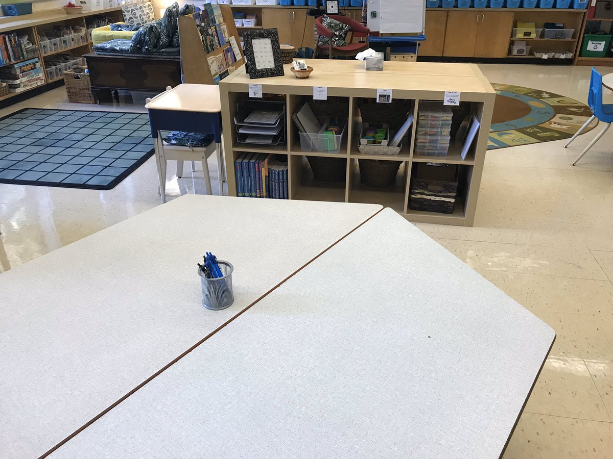 KathrynLHarding's tweet photo. This is my Gr2/3 classroom. I don’t have desks to support different learning styles, collaboration, self-reg., etc. I calculate 11 spots that would allow for physical distancing with the furniture I have?  Who has desks anymore? #SafeSeptember @Sflecce #onted #UnsafeSeptember https://t.co/DWJY0MvisN