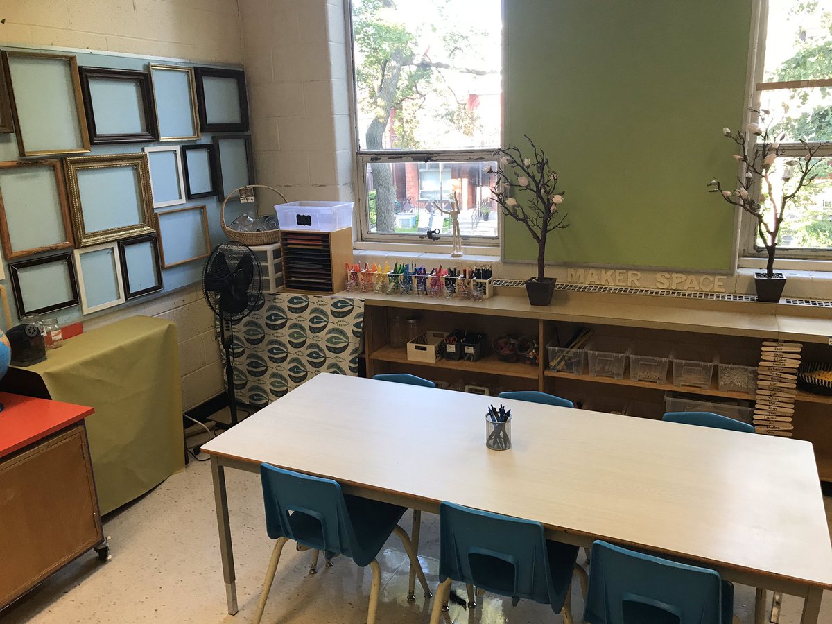 KathrynLHarding's tweet photo. This is my Gr2/3 classroom. I don’t have desks to support different learning styles, collaboration, self-reg., etc. I calculate 11 spots that would allow for physical distancing with the furniture I have?  Who has desks anymore? #SafeSeptember @Sflecce #onted #UnsafeSeptember https://t.co/DWJY0MvisN