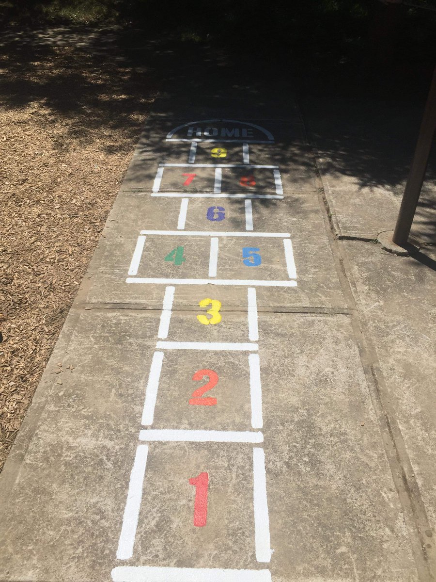 SouthMtnPT's tweet photo. Building community means a lot to these folks who reside in Victoria Park Community Homes. These solid tribe of volunteers painted some outdoor playground games for children π¨π#neighbourhoodengagement
#VPCH
#futureleaders https://t.co/fy7hCxvvvo
