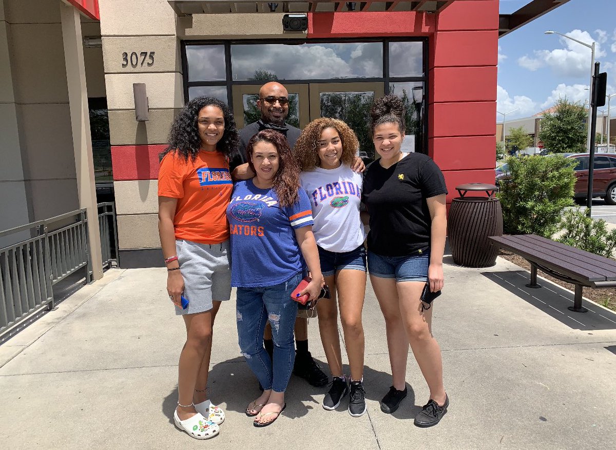 cmcm326's tweet photo. ππ Her New Home π‘
@GatorsWBK #FLORIDA
ππ½ PLEASE TAKE CARE OF HER β€οΈ
ππ½ BEYOND PROUD & π― CONFIDENT youβll leave your markβοΈ
π GO BE GREAT πβ€οΈ
#PROUD
#GATORMOM
#GATORNATION
#CHOMPwithUS https://t.co/xF8lbtzcaG