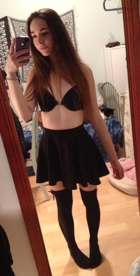 EllieIsNSFW's tweet photo. I feel Cute UWU ♥ https://t.co/Cy85spiVR3