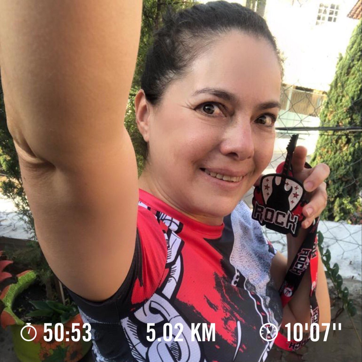 barbylosa's tweet photo. Padrisisa medalla 🏅 reactivándome en 5 k, en la azotea de la casa #virtualrock #chronostar #yoelegicorrer #soycorrerora https://t.co/NDT6sGukOg