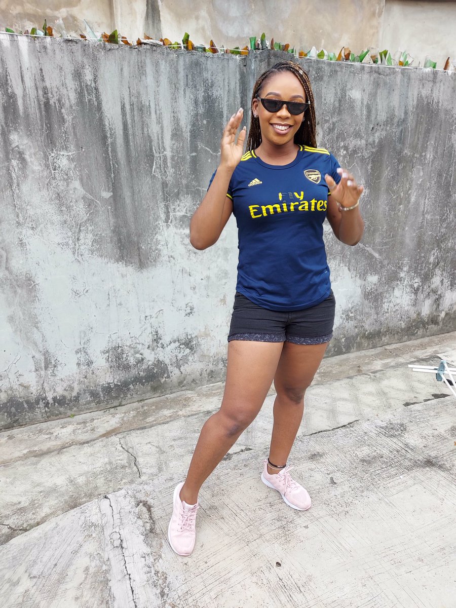ThatArsenalLady's tweet photo. The best time to wear an @Arsenal jersey? After a cup win...
The second best time? When you beat @ChelseaFC to win the #Facup trophy for the 14th time! #Always14Forward https://t.co/iRYckszVRY