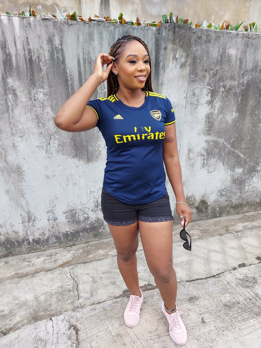 ThatArsenalLady's tweet photo. The best time to wear an @Arsenal jersey? After a cup win...
The second best time? When you beat @ChelseaFC to win the #Facup trophy for the 14th time! #Always14Forward https://t.co/iRYckszVRY