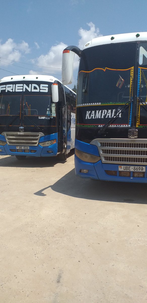 BusUganda's tweet photo. FRIENDS SANLAIT COACHES UGANDA. 

Kampala- Soroti
Kampala- Arua

LCK6125A
Engine Type L360-20
Rated power- 264KW
Maximum speed 120k/hour

#Ugandaboundbuses 
#Busworlduganda 
#passionateaboutbuses 
#Uganda https://t.co/o3dVA8FwqO