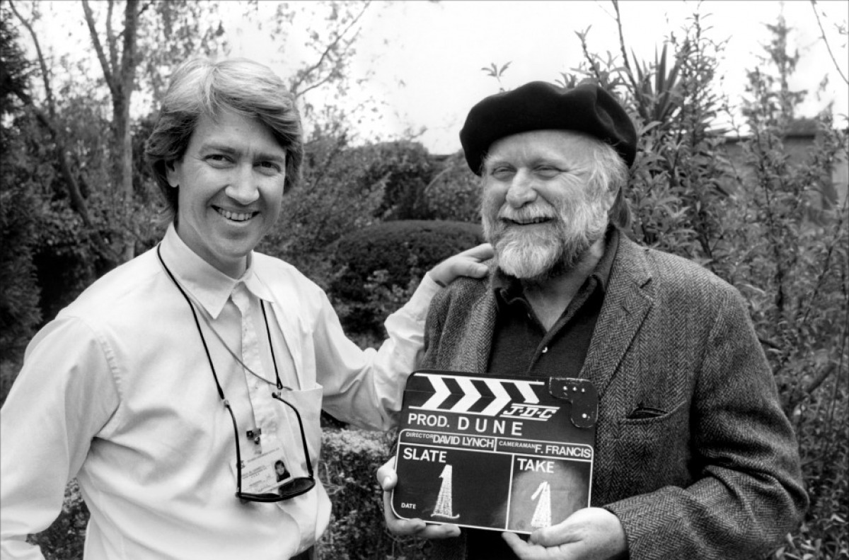 In this picture David Lynch & Frank Herbert are all happy. But the director of Dune (1984) is one Alan Smithee. Why?