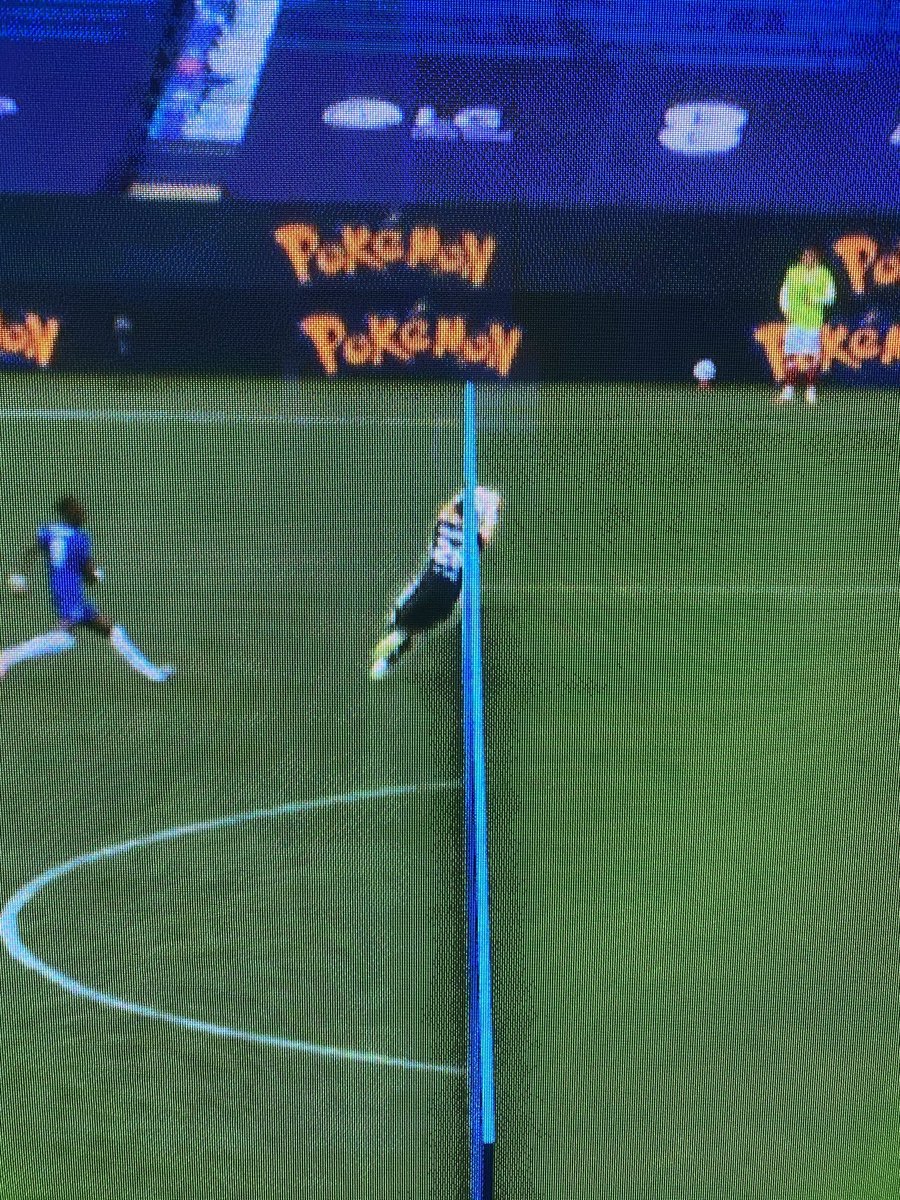 emartinez's tweet image. Catching pikachu at Wembley