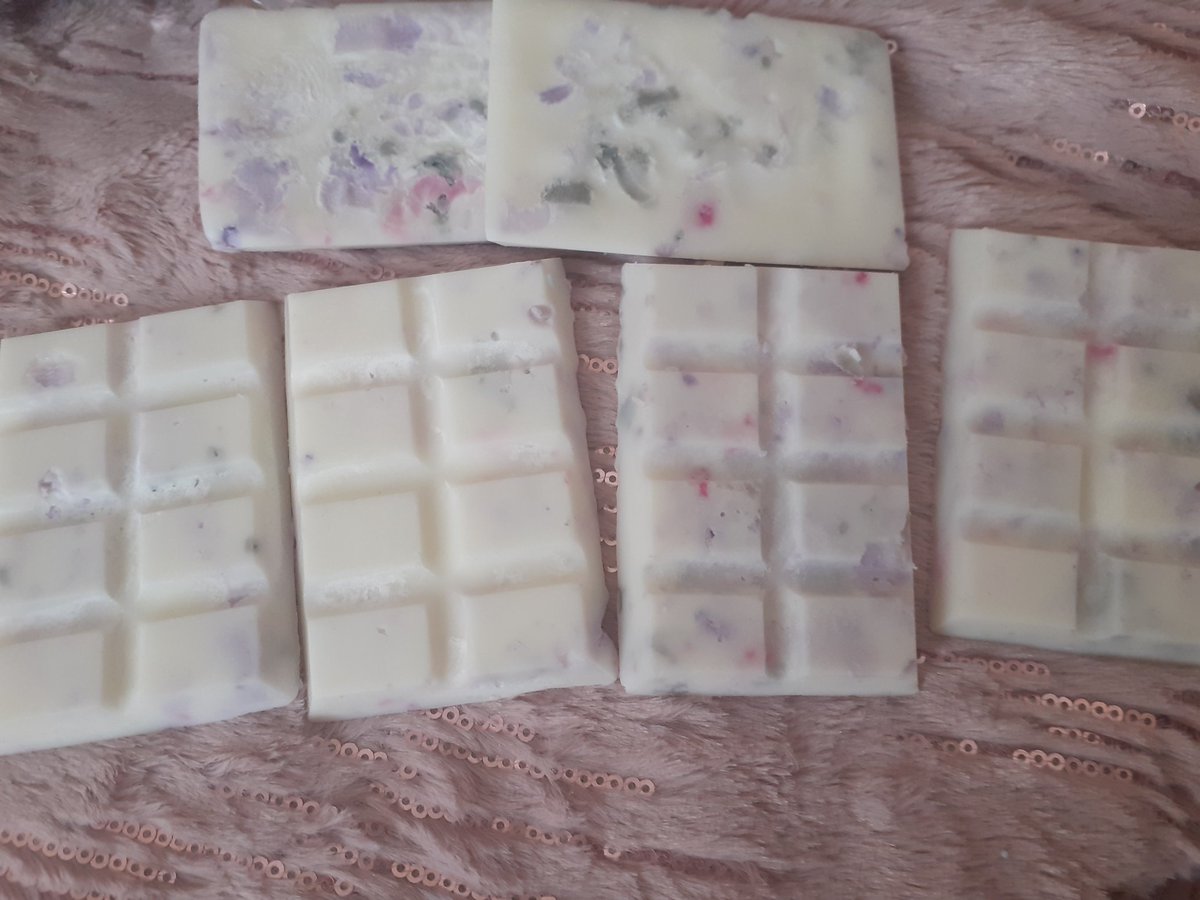 handmade_mk's tweet image. BUBBLE GUM SCENTED MINI SNAP BARS HANDMADE WITH NATURAL SOYA WAX ENVIRONMENTAL FRIENDLY AND VEGAN FRIENDLY WAX. FOR MORE JOIN OUR FACEBOOK GROUP.

facebook.com/groups/8862570…