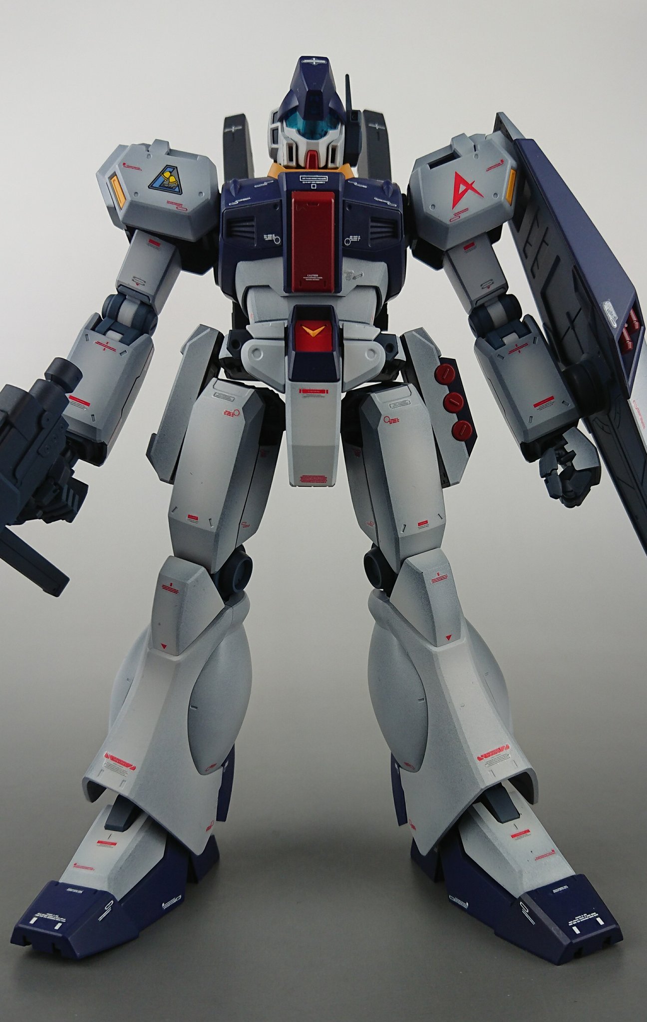ごつ ジェガンd型 先行配備機 通称紅白ジェガンをnガンダム風の配色にしてみました 題して ジェガン アムロレイ使用機 多くは語るまい 笑 だったらd型はおかしい とかのツッコミはなしで T Co Btaic2roi2 Twitter