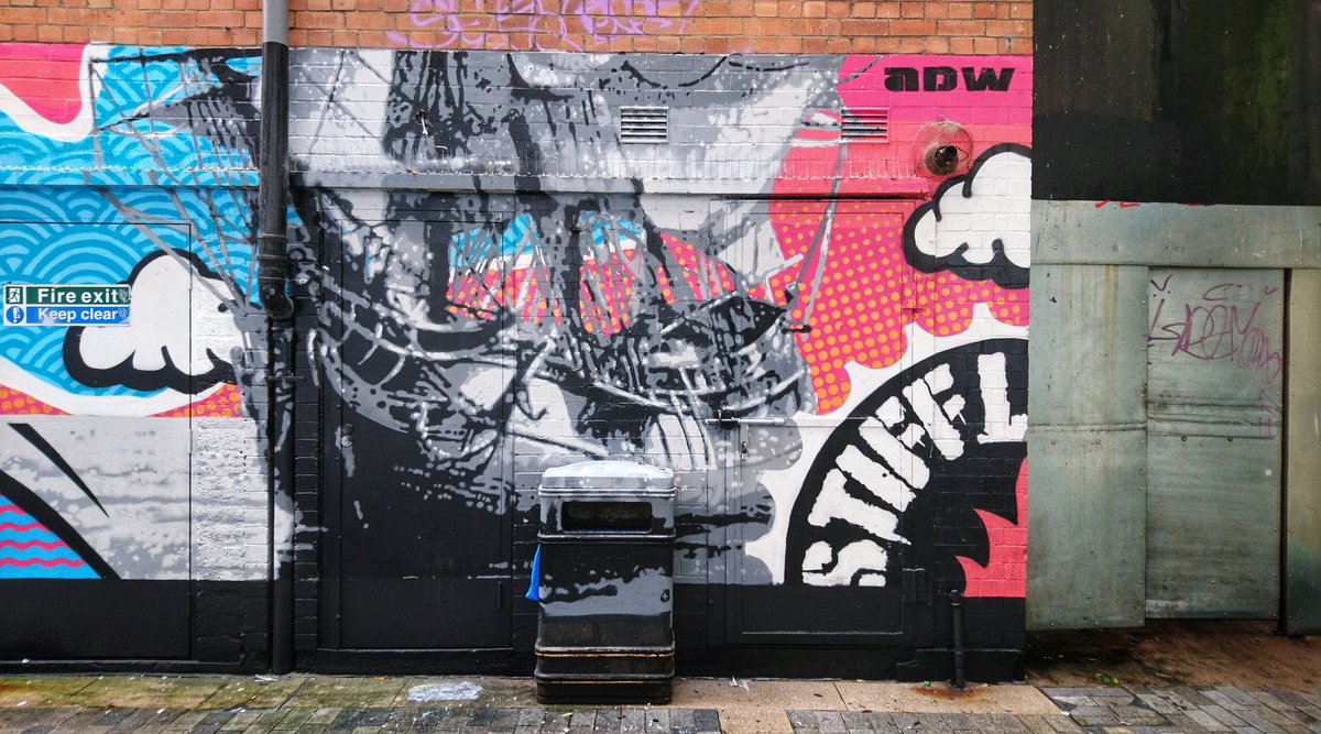 bohoman's tweet photo. #BelfastEntriesProject work by @peter_strain, #DanLeo &amp; @ADWart.

#CrownEntry, #Belfast. 

Thursday 30th July 2020.

#StreetArt #StreetArtIreland

https://t.co/DYqj6Qj1mT

@DaisyChainInc https://t.co/YgyFw91csC