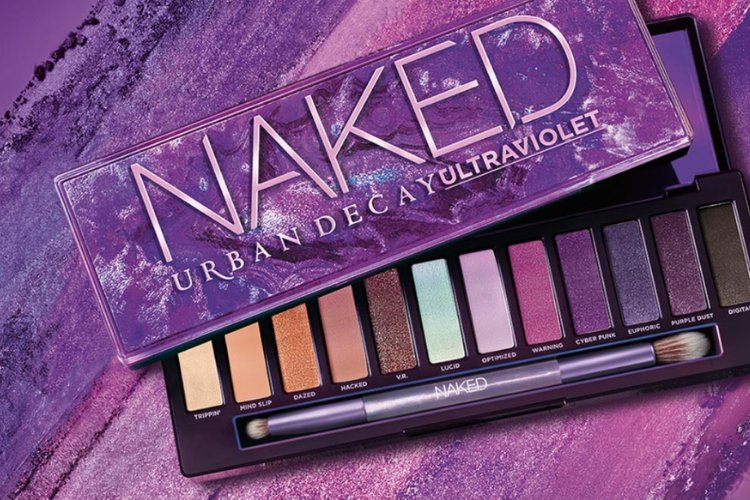 monvanityideal's tweet photo. #NEWSBEAUTE La nouvelle #palette de #fards à #paupières #Naked Ultraviolet de @UrbanDecay promet une saison #rock et intense. Ses #teintes éclatantes aux effets parfois #holographiques en surprendront plus d'un !
+ de détails 👉 https://t.co/Ti9NNnwGWn https://t.co/xAMGUOVJu2