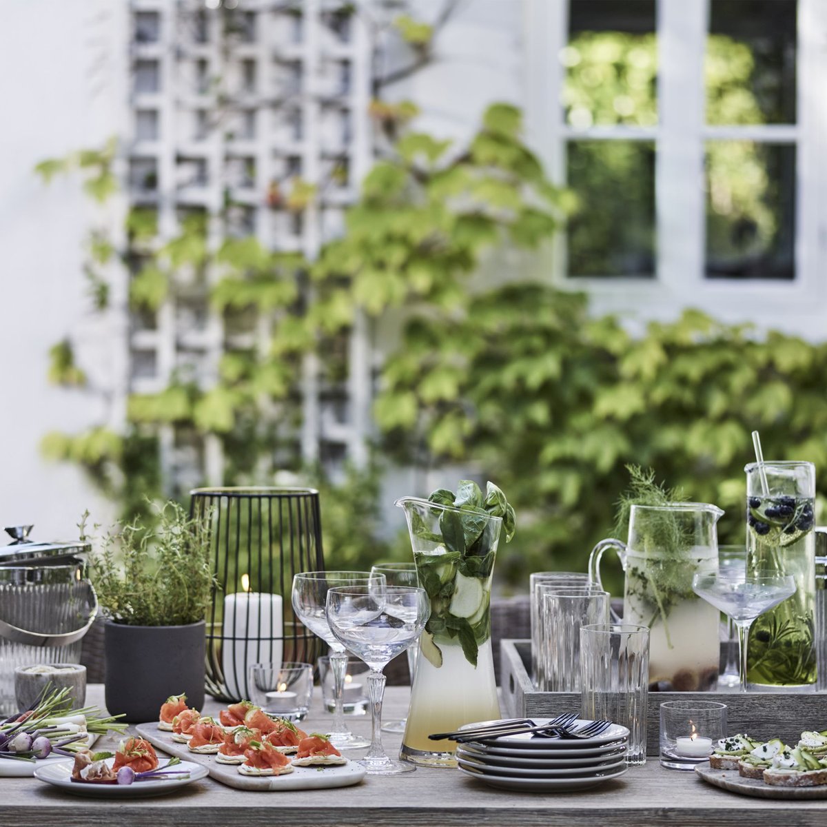 centremk's tweet photo. Summertime is here!☀️With family staycations on everyone's mind, Kirsty from The Flower Mill has picked some beautiful pieces from John Lewis and Partners, to add to your garden this year ready to entertain your friends and family🤗@flowermill6 

(Link: https://t.co/VhPscoqZ2U) https://t.co/OjENjcLaFt