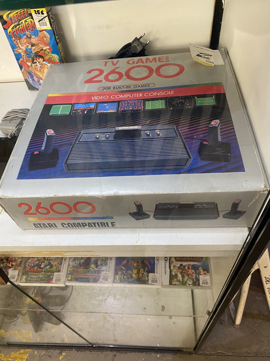 vegeku10's tweet photo. Que os parecen estas reliquias? @pepsanchez @javisoap @juanpui https://t.co/54a4pj8TEy