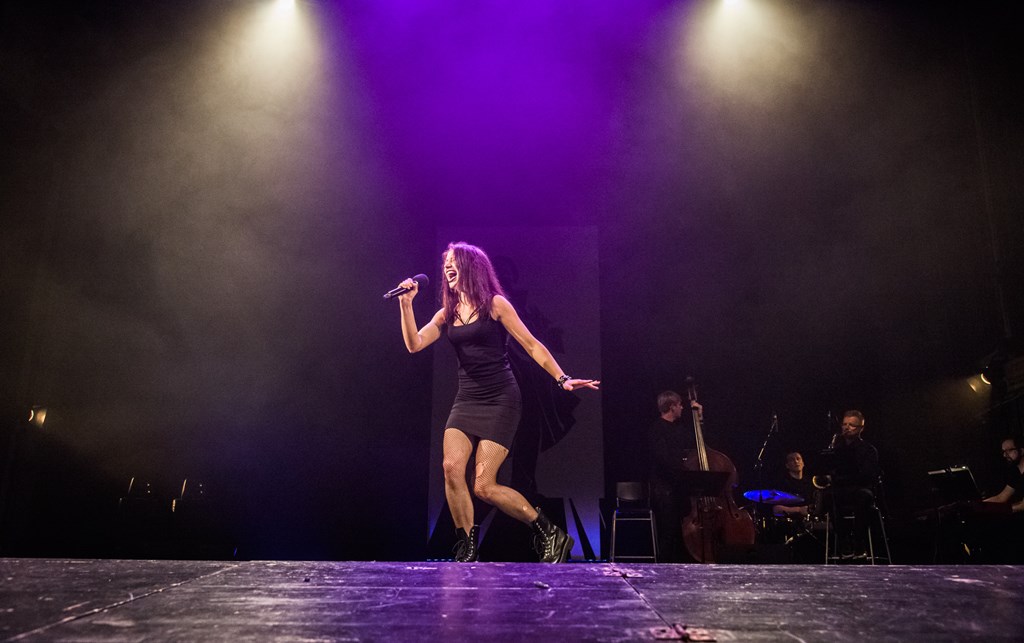 TwojeZaglebiepl's tweet photo. Teatr Zagłębia rusza z drugą edycją wakacyjnego festiwalu. W tym roku impreza odbędzie się pod hasłem „Teatr gra!” w amfiteatrze położnym w parku im. Jacka Kuronia w Sosnowcu. #TZ #TwojeZagłębie #TeatrZagłębia #Sosnowiec https://t.co/oxBQTEuweg https://t.co/gF0HnIHe1g