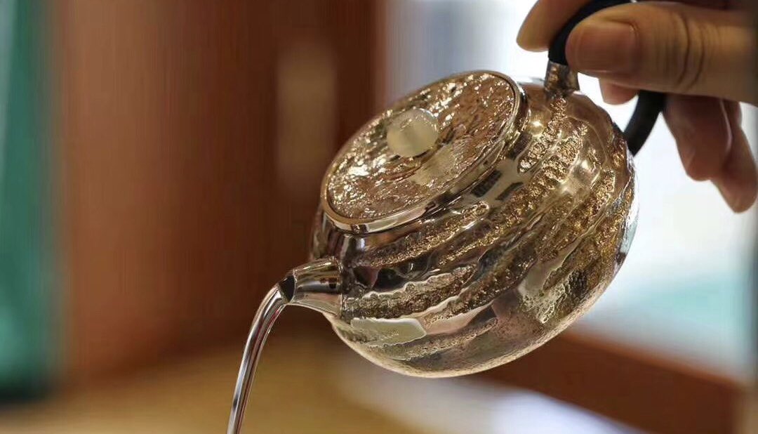 The global passion for tea has enabled all special teas to be shared for beyond their borders. Have a wonderful Sunday everyone! 😘{ Your #CupOfTea from #TheShanTea } 🍵 🌱 We #nurse, #plant, #manufacture, #market &amp; #distribute 🌱 ☕️ { Just for #YourCupOfTea} ☕️ #drinktea #tea