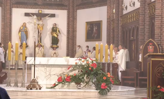 EpiskopatNews's tweet photo. Rozpoczyna się uroczysta Eucharystia dziękczynna z okazji 100-lecia istnienia Zgromadzenia Sióstr Loretanek pod przewodnictwem kard. Kazimierza Nycza. Homilię wygłosi bp Romuald Kamiński.
#Loretanki #Loretto

Transmisja: Salve NET https://t.co/Umfh4jXkVL