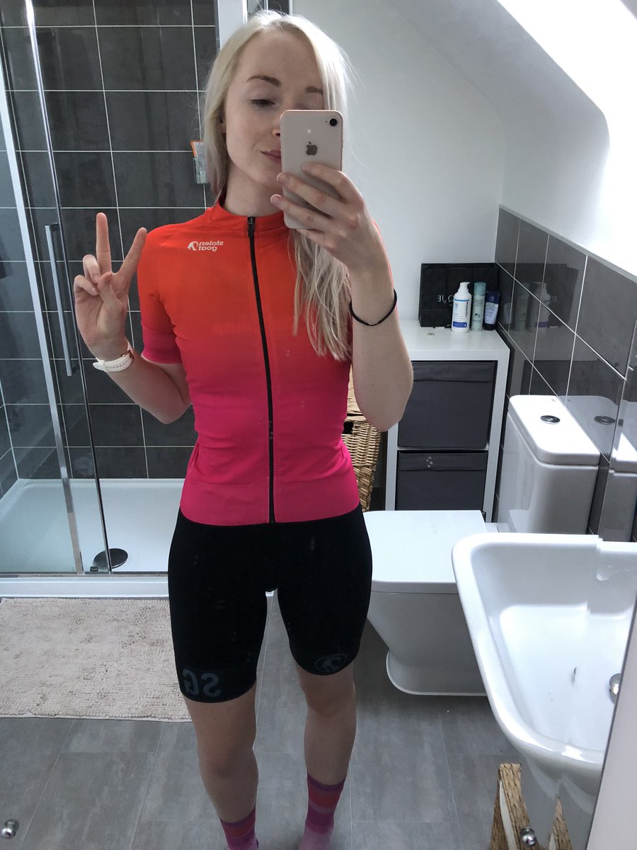 Jennifer Sophie tweet media