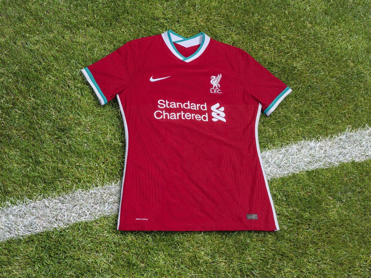 We just reached 90,000 followers and to say thank you we’re doing a giveaway!

To be in for the chance to win the new Nike Vapor match home shirt follow these steps:

- Follow <a href="/Watch_LFC/">Watch LFC</a>

- RT this and tag 1 friend